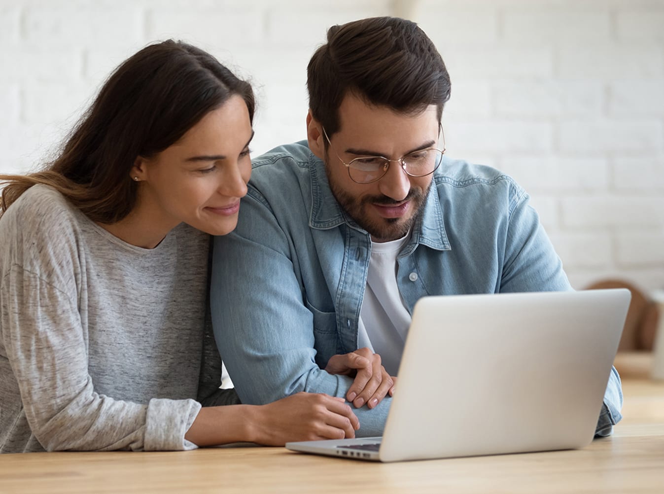 Couple on a laptop